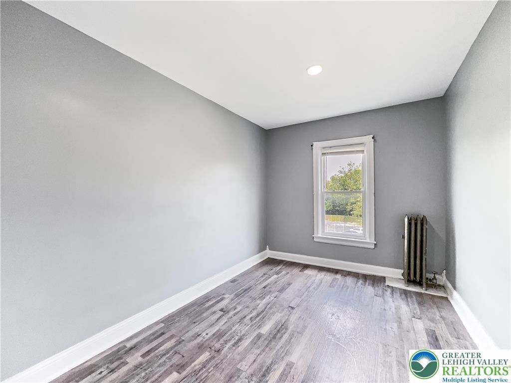 Allentown City, Pennsylvania 18102, United States, 4 Bedrooms Bedrooms, ,2 BathroomsBathrooms,Residential,Active,208601