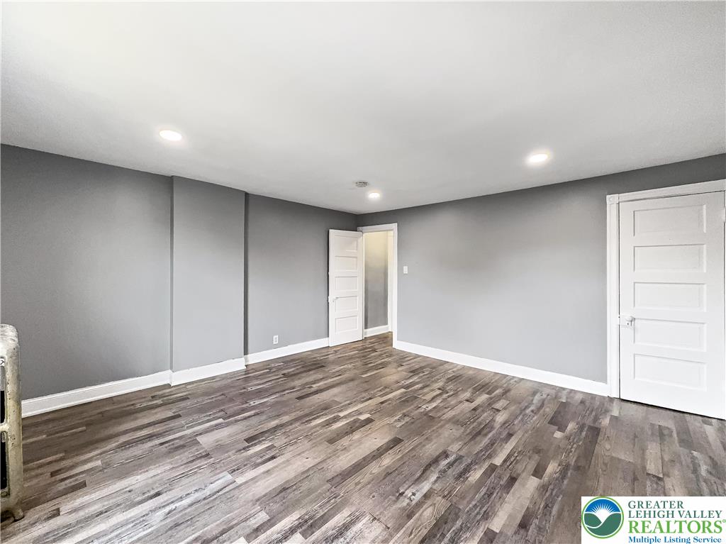 Allentown City, Pennsylvania 18102, United States, 4 Bedrooms Bedrooms, ,2 BathroomsBathrooms,Residential,Active,208601