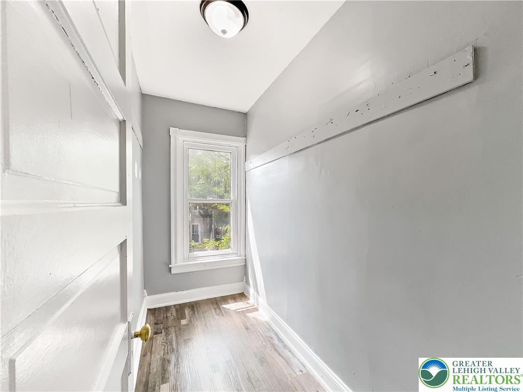 Allentown City, Pennsylvania 18102, United States, 4 Bedrooms Bedrooms, ,2 BathroomsBathrooms,Residential,Active,208601