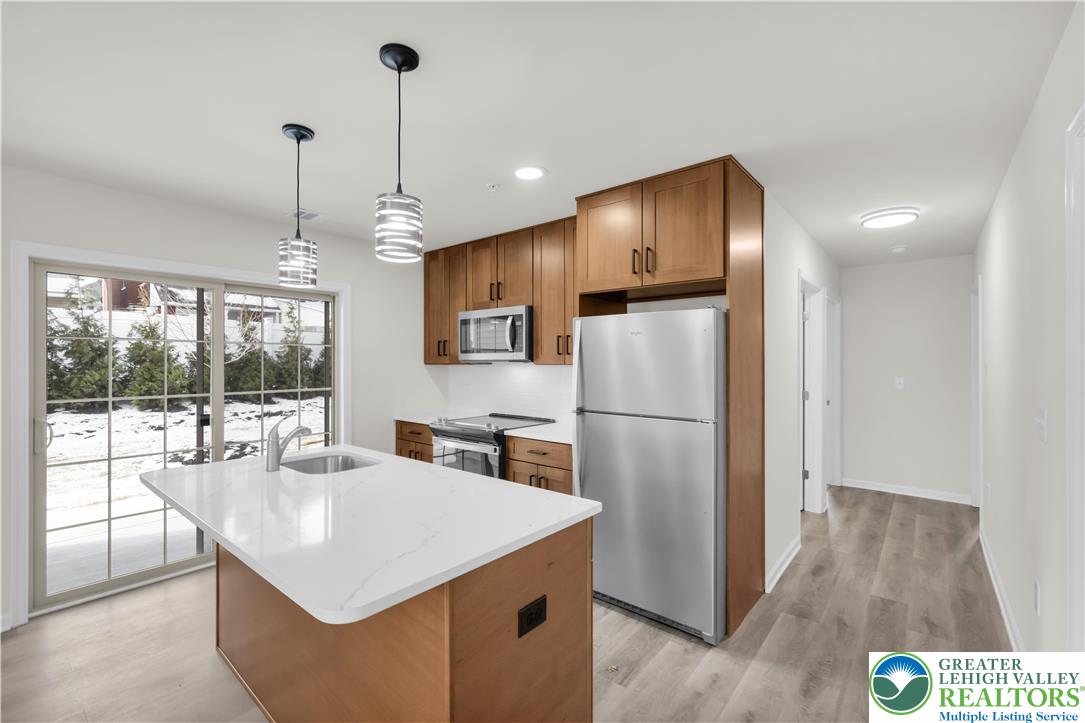 1513 Maple Street 202