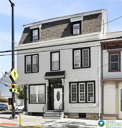 Apartment For Rent - 133 Cattell Street #5<br/> Easton, PA 18042