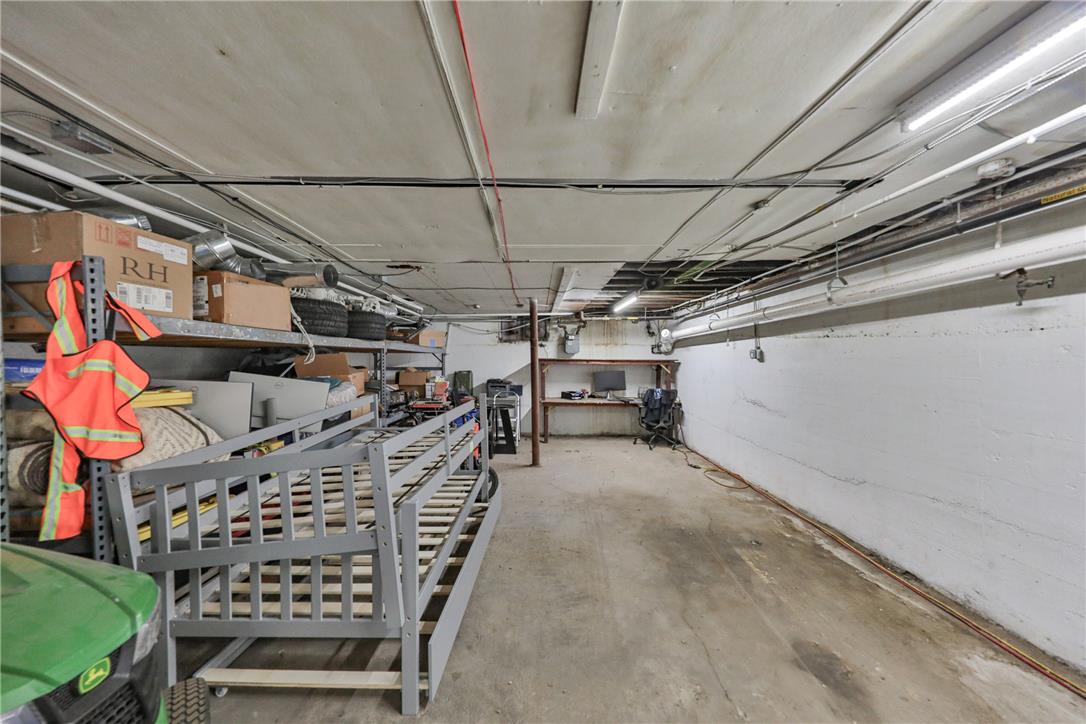913 Northampton Street Garage