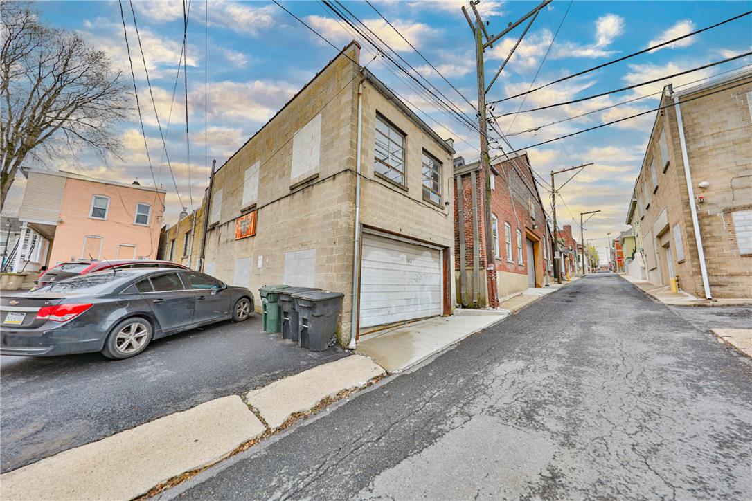 913 Northampton Street Garage