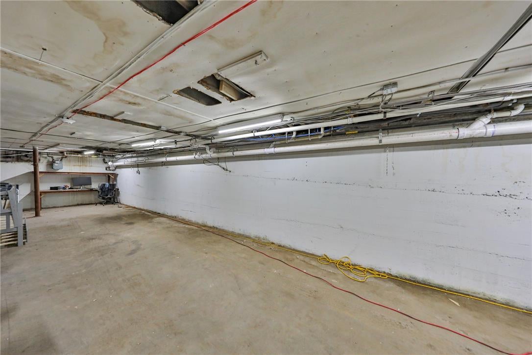 913 Northampton Street Garage