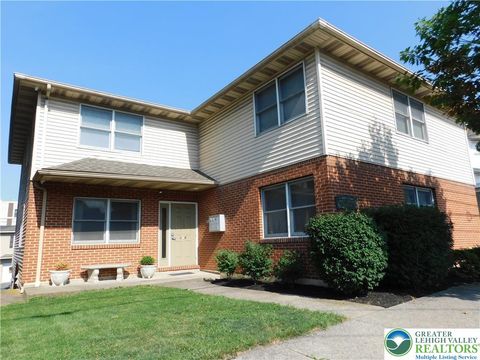 Photo of 813 Main Street #4, Bethlehem, PA 18018 (MLS # 770094)