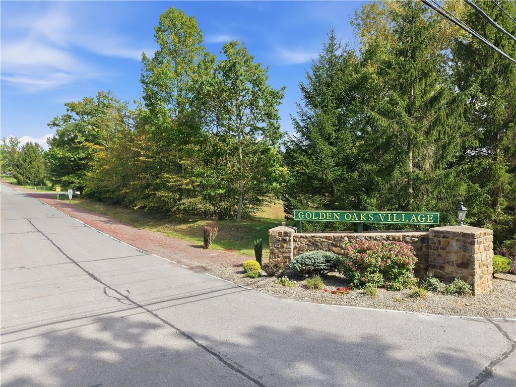 Red Oak Drive N
