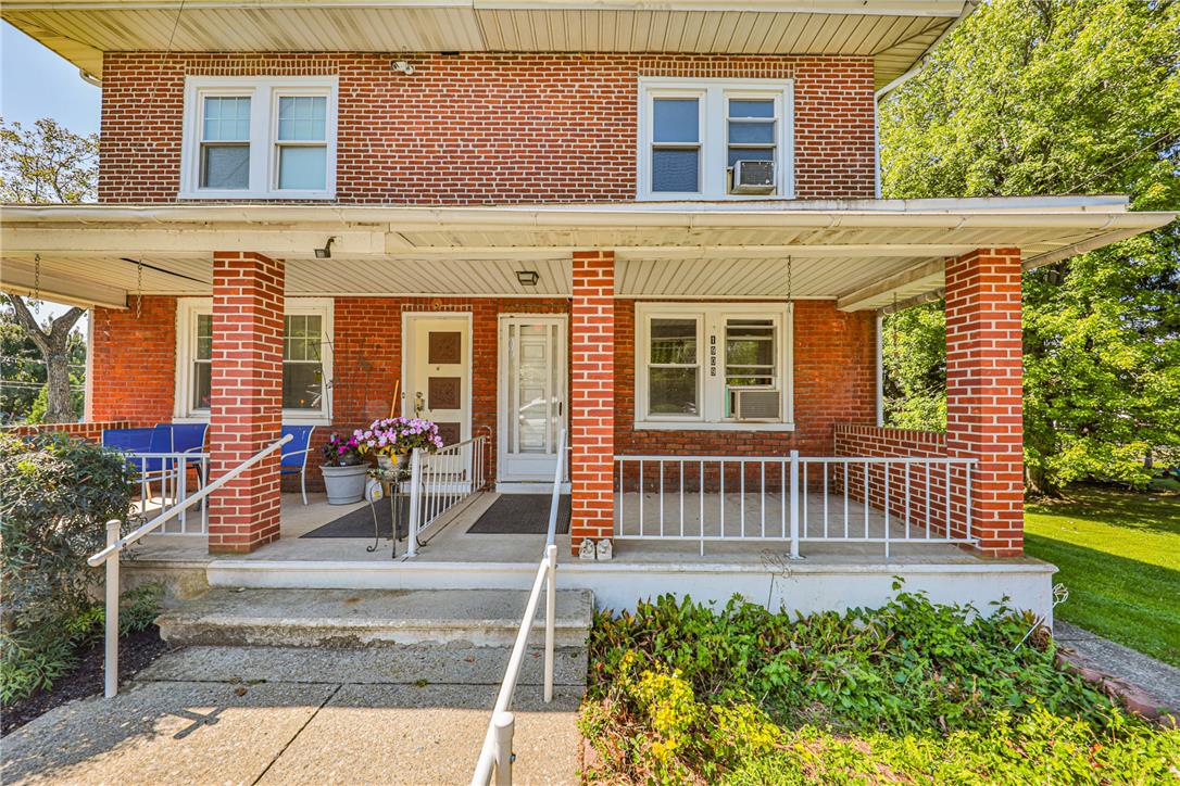 1909 4th Street
