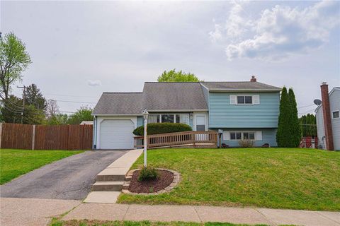 Photo of 1923 Catasauqua Road, Bethlehem, PA 18018 (MLS # 777123)