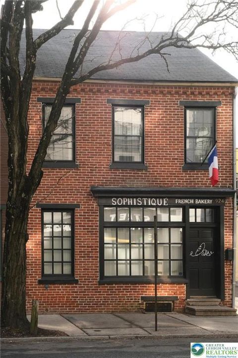 Photo of 924 W Walnut Street, Allentown, PA 18102 (MLS # 770875)