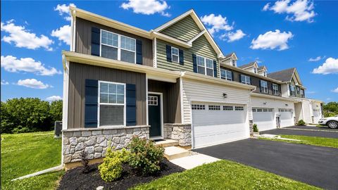 Townhouse For Sale - 107 Timber Trail Trl<br/> Palmer Twp, PA 18045