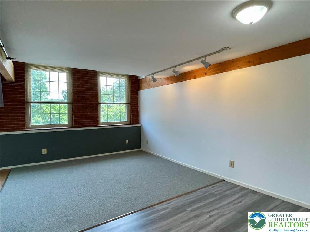 101 Race Street 219
