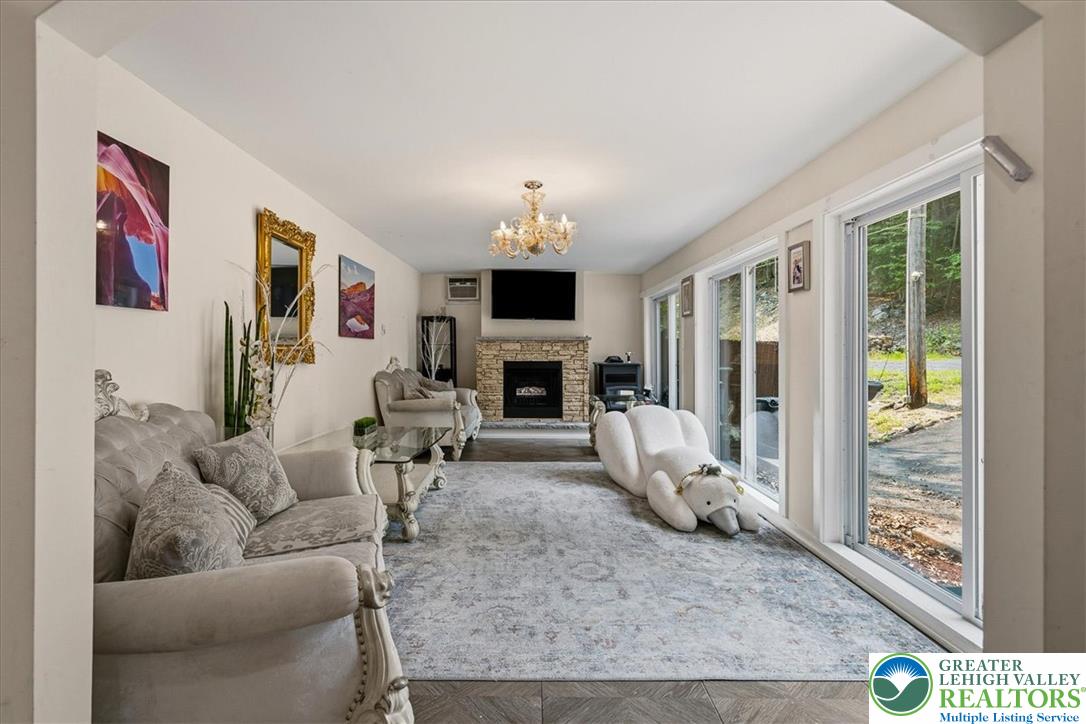 3130 Delaware Circle