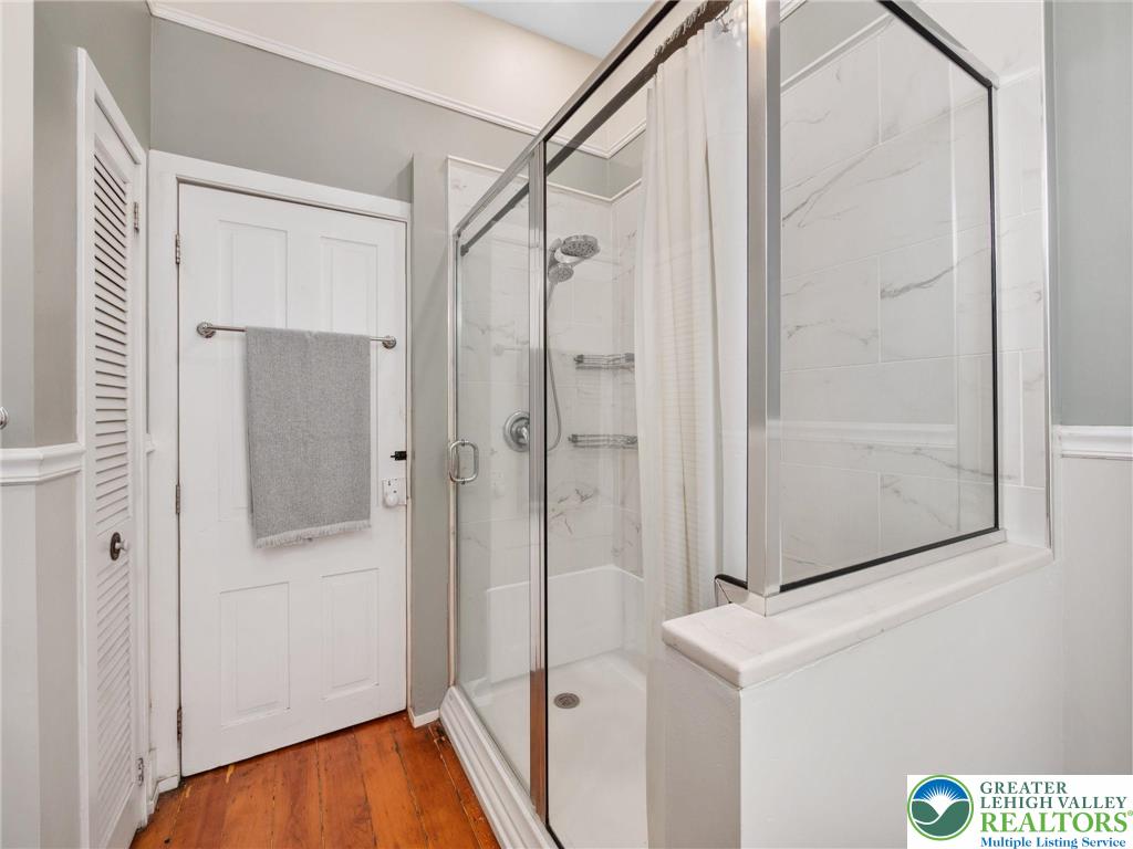 Allentown City, Pennsylvania 18102, United States, 3 Bedrooms Bedrooms, ,2 BathroomsBathrooms,Residential,Pending,198099