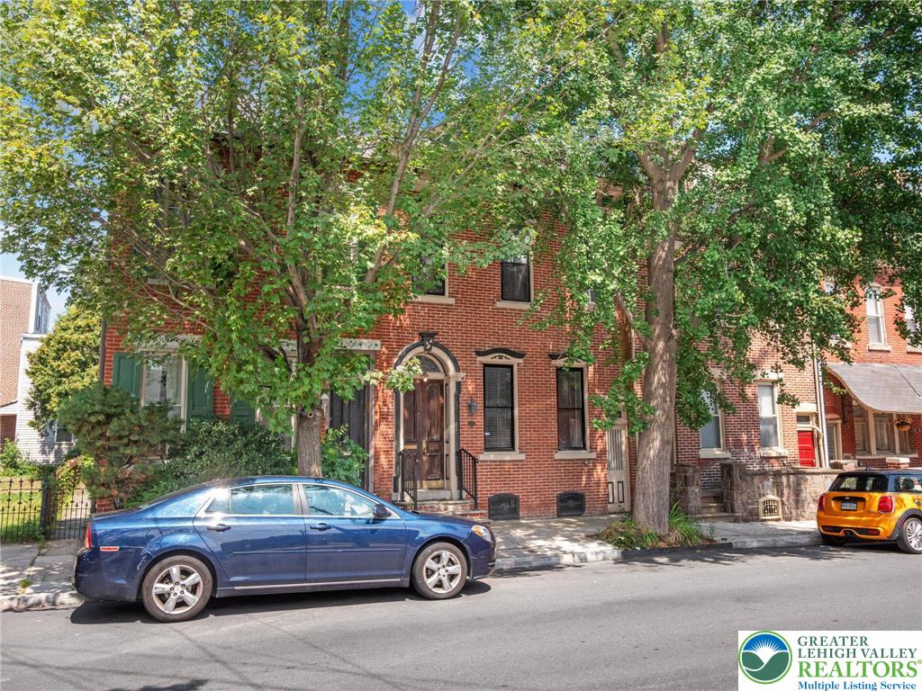 Allentown City, Pennsylvania 18102, United States, 3 Bedrooms Bedrooms, ,2 BathroomsBathrooms,Residential,Pending,198099