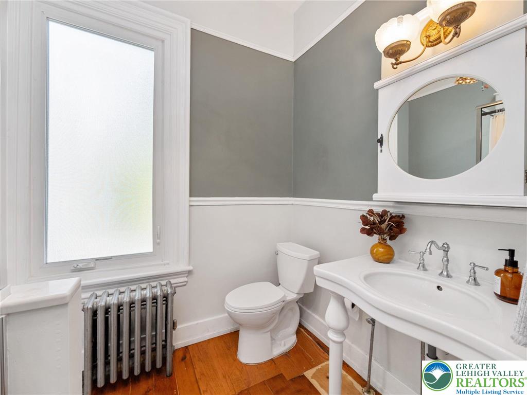 Allentown City, Pennsylvania 18102, United States, 3 Bedrooms Bedrooms, ,2 BathroomsBathrooms,Residential,Pending,198099