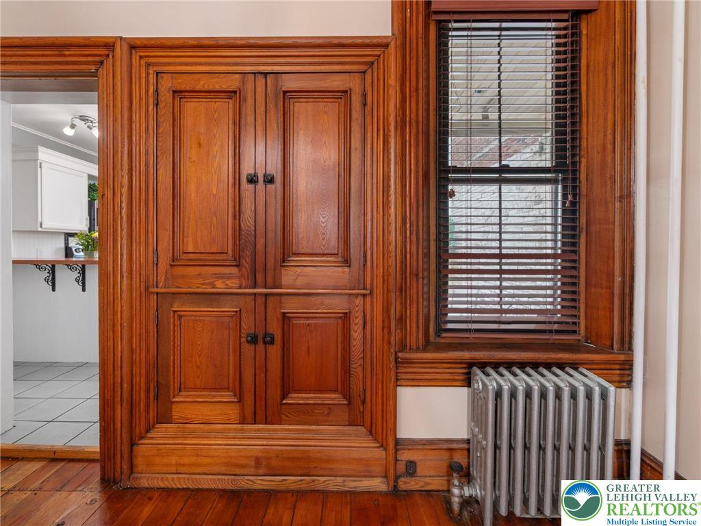 Allentown City, Pennsylvania 18102, United States, 3 Bedrooms Bedrooms, ,2 BathroomsBathrooms,Residential,Pending,198099