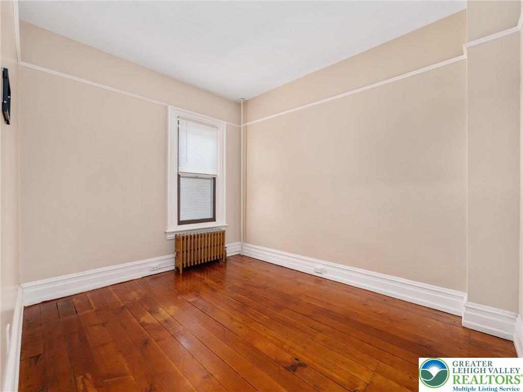 Allentown City, Pennsylvania 18102, United States, 3 Bedrooms Bedrooms, ,2 BathroomsBathrooms,Residential,Pending,198099