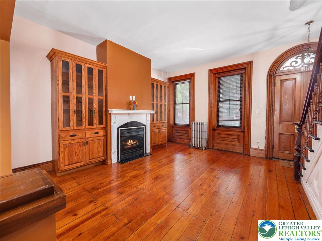 Allentown City, Pennsylvania 18102, United States, 3 Bedrooms Bedrooms, ,2 BathroomsBathrooms,Residential,Pending,198099