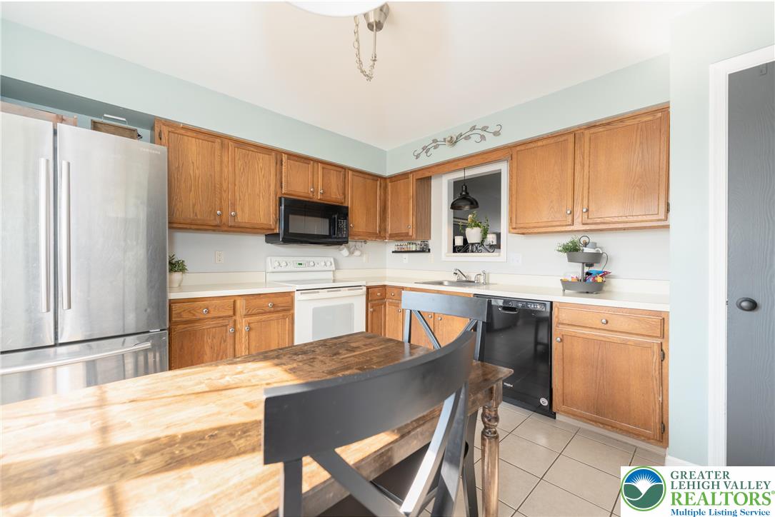 Alburtis Boro, Pennsylvania 18011, United States, 3 Bedrooms Bedrooms, ,3 BathroomsBathrooms,Residential,Active,151227