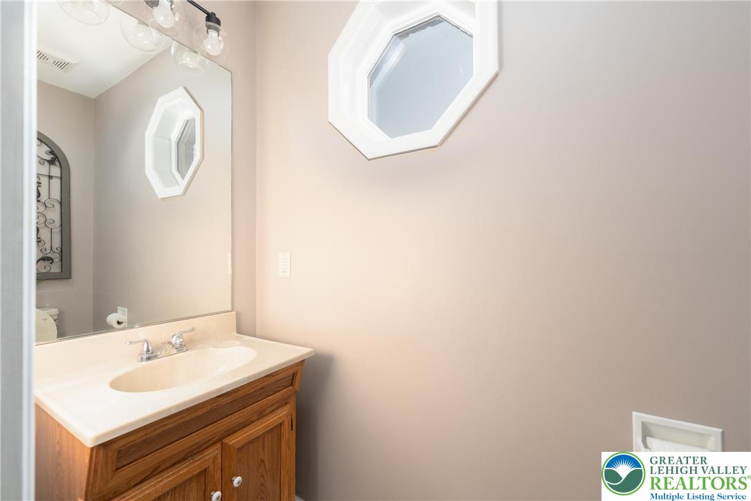 Alburtis Boro, Pennsylvania 18011, United States, 3 Bedrooms Bedrooms, ,3 BathroomsBathrooms,Residential,Active,151227