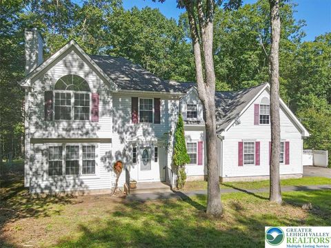 Photo of 198 White Pine Trail, Pocono Twp, PA 18301 (MLS # 766624) Photo of 198 White Pine Trail, Pocono Twp, PA 18301 (MLS # 766624)