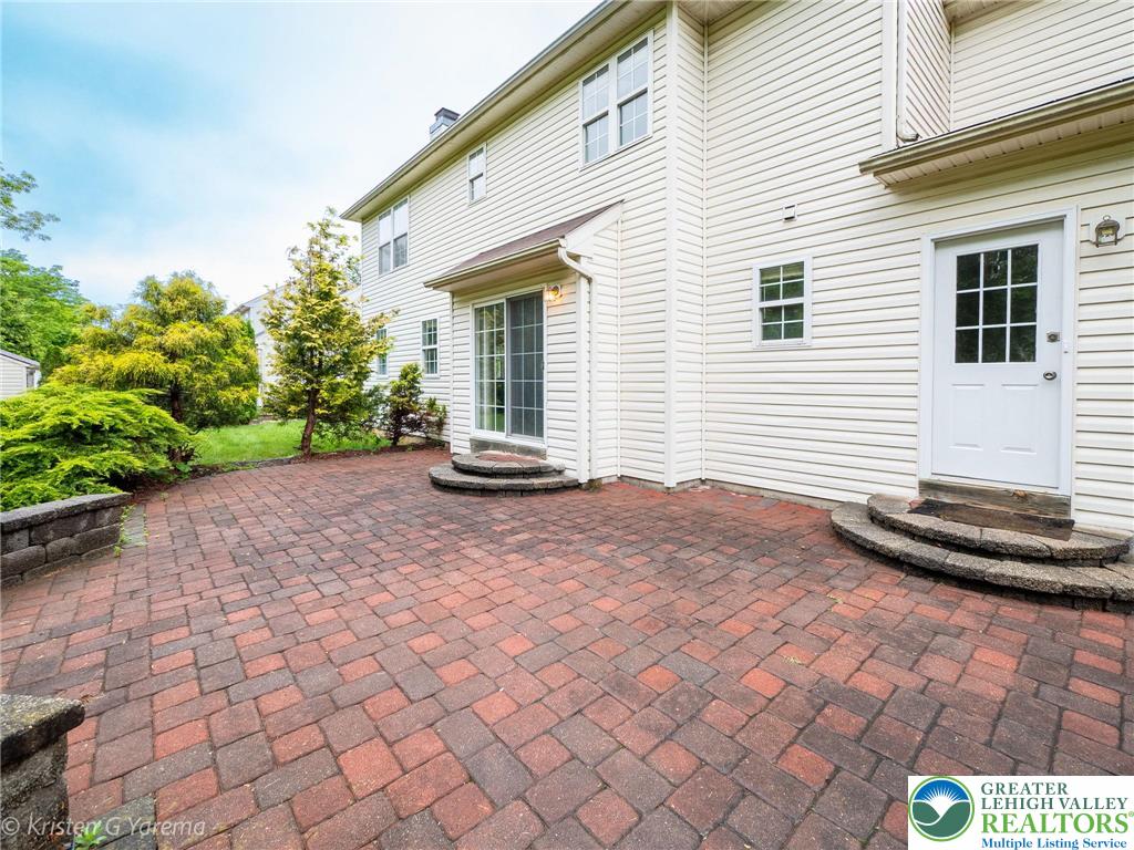 Forks Twp, Pennsylvania 18040, United States, 4 Bedrooms Bedrooms, ,3 BathroomsBathrooms,Residential,Active,151238