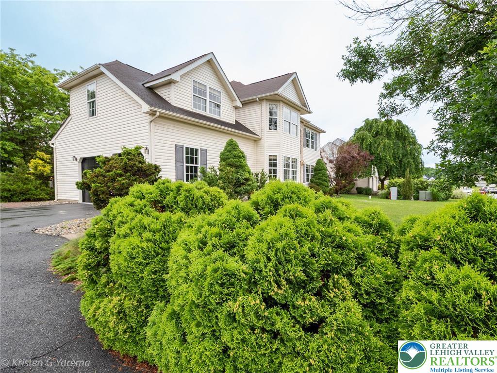 Forks Twp, Pennsylvania 18040, United States, 4 Bedrooms Bedrooms, ,3 BathroomsBathrooms,Residential,Active,151238