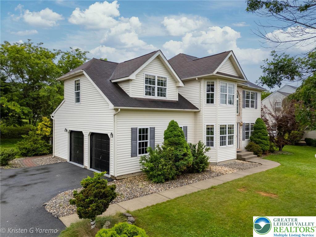 Forks Twp, Pennsylvania 18040, United States, 4 Bedrooms Bedrooms, ,3 BathroomsBathrooms,Residential,Active,151238