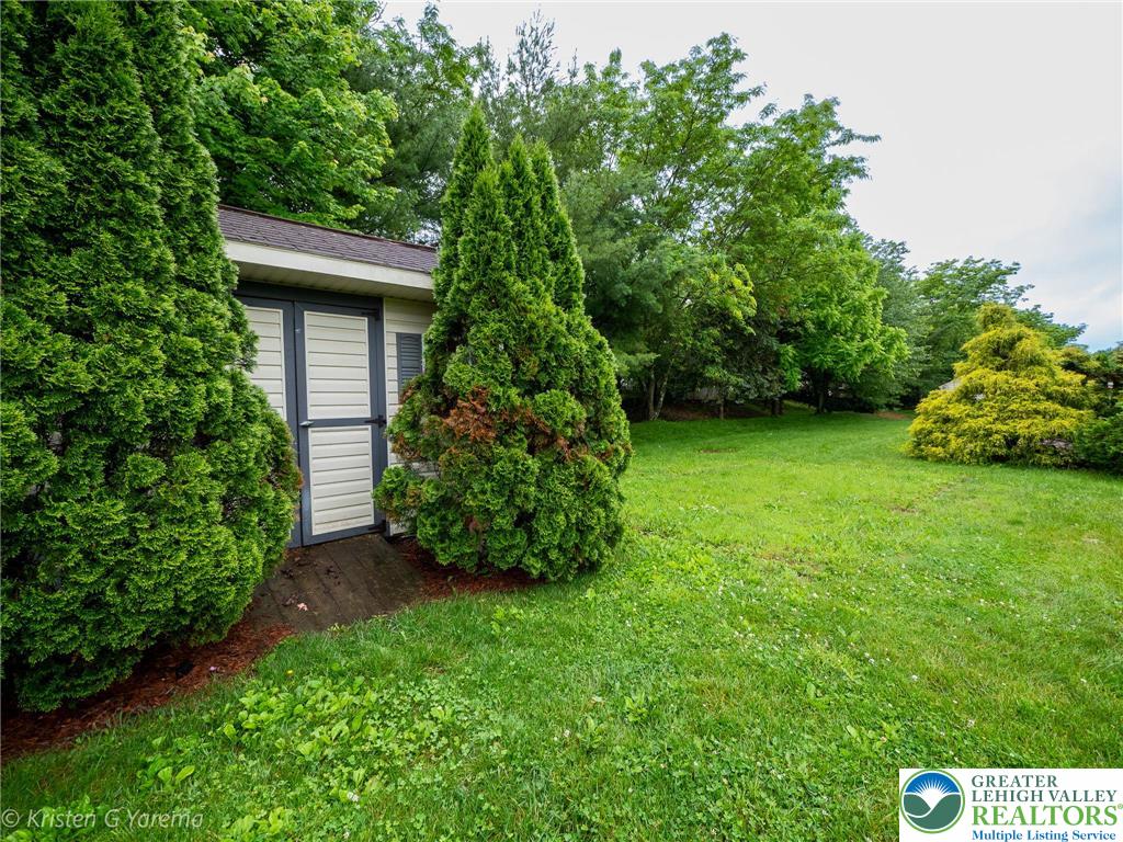 Forks Twp, Pennsylvania 18040, United States, 4 Bedrooms Bedrooms, ,3 BathroomsBathrooms,Residential,Active,151238