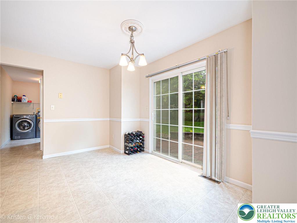 Forks Twp, Pennsylvania 18040, United States, 4 Bedrooms Bedrooms, ,3 BathroomsBathrooms,Residential,Active,151238