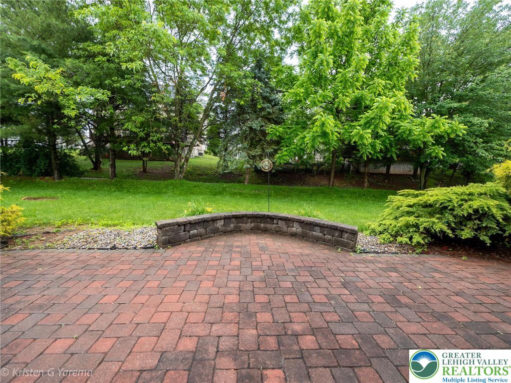 Forks Twp, Pennsylvania 18040, United States, 4 Bedrooms Bedrooms, ,3 BathroomsBathrooms,Residential,Active,151238