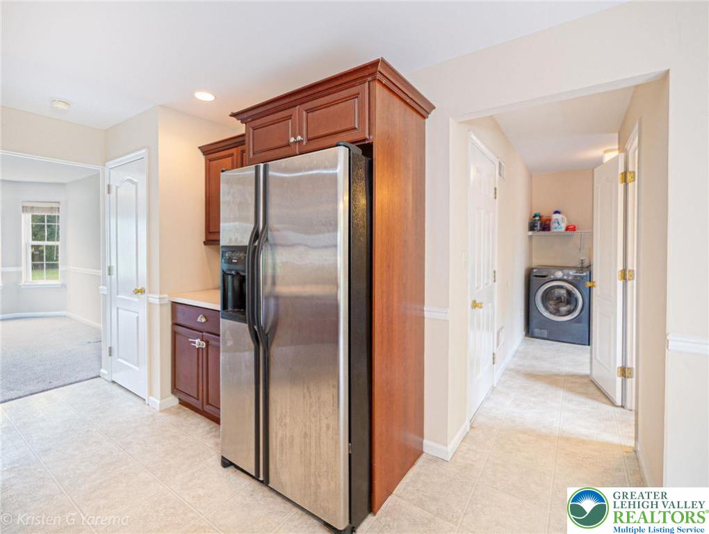 Forks Twp, Pennsylvania 18040, United States, 4 Bedrooms Bedrooms, ,3 BathroomsBathrooms,Residential,Active,151238