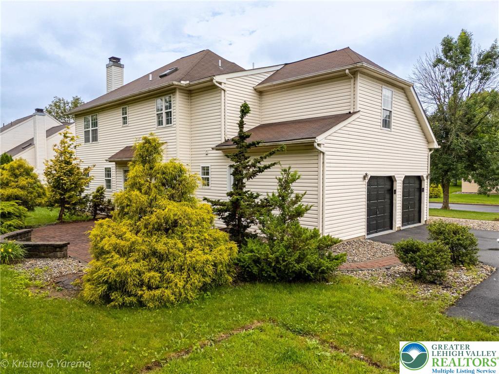 Forks Twp, Pennsylvania 18040, United States, 4 Bedrooms Bedrooms, ,3 BathroomsBathrooms,Residential,Active,151238