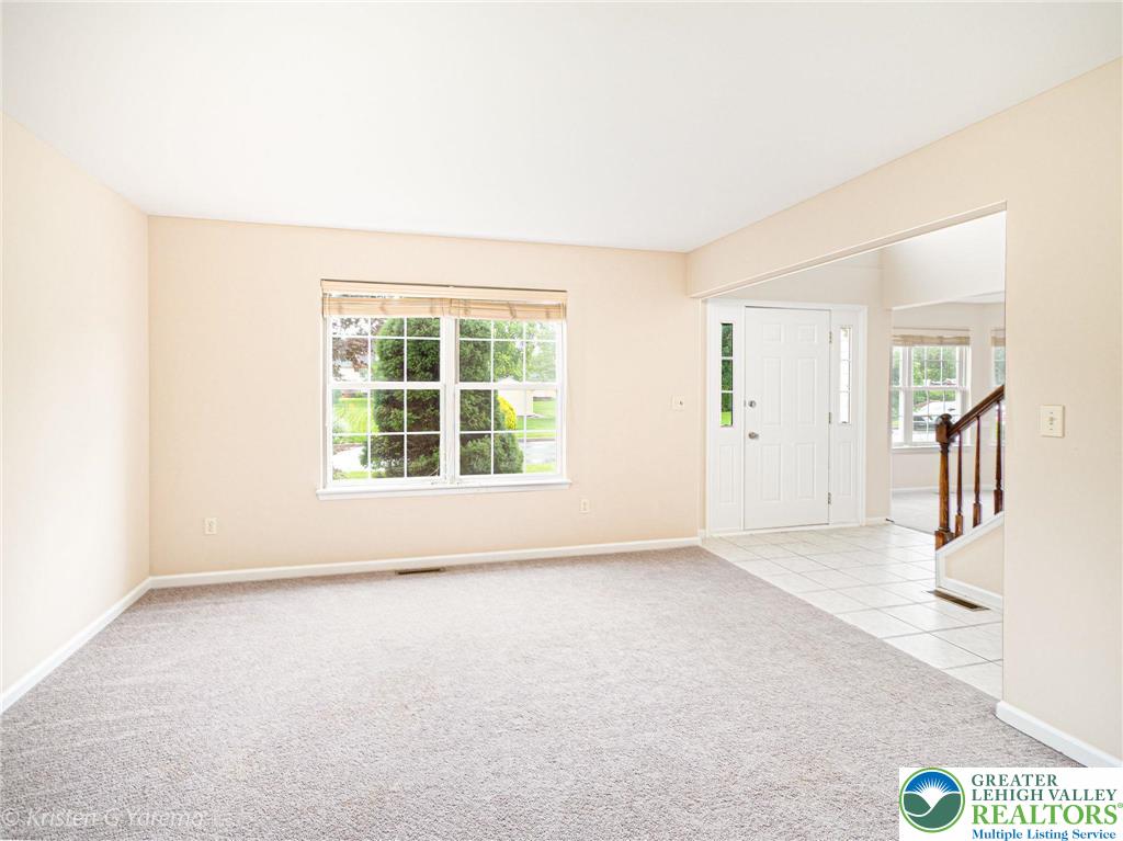 Forks Twp, Pennsylvania 18040, United States, 4 Bedrooms Bedrooms, ,3 BathroomsBathrooms,Residential,Active,151238