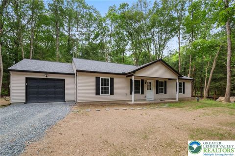 Photo of 16 Ricks Road, East Brunswick Twp, PA 17960 (MLS # 777166)