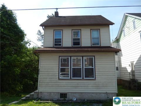 Homes For Sale - 4034 W. Grant Street St<br/> Lehigh County, Washington, PA 18079