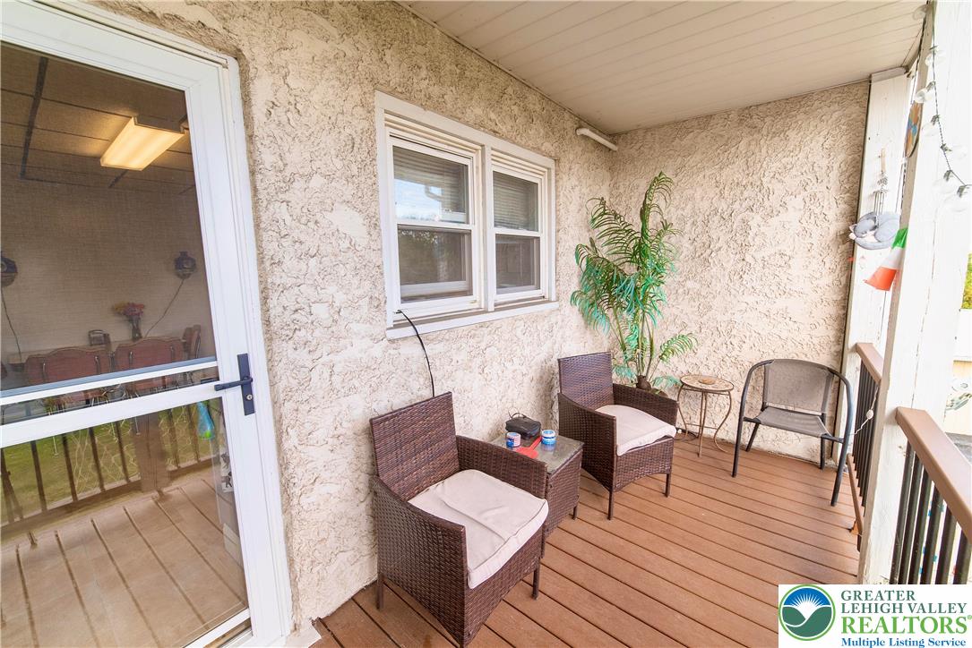 Whitehall Twp, Pennsylvania 18052, United States, 7 Bedrooms Bedrooms, ,4 BathroomsBathrooms,Residential,Pending,205459