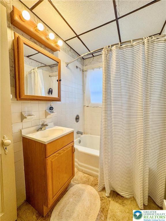 Whitehall Twp, Pennsylvania 18052, United States, 7 Bedrooms Bedrooms, ,4 BathroomsBathrooms,Residential,Pending,205459