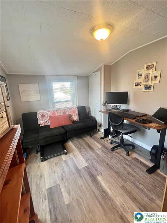 Whitehall Twp, Pennsylvania 18052, United States, 7 Bedrooms Bedrooms, ,4 BathroomsBathrooms,Residential,Pending,205459