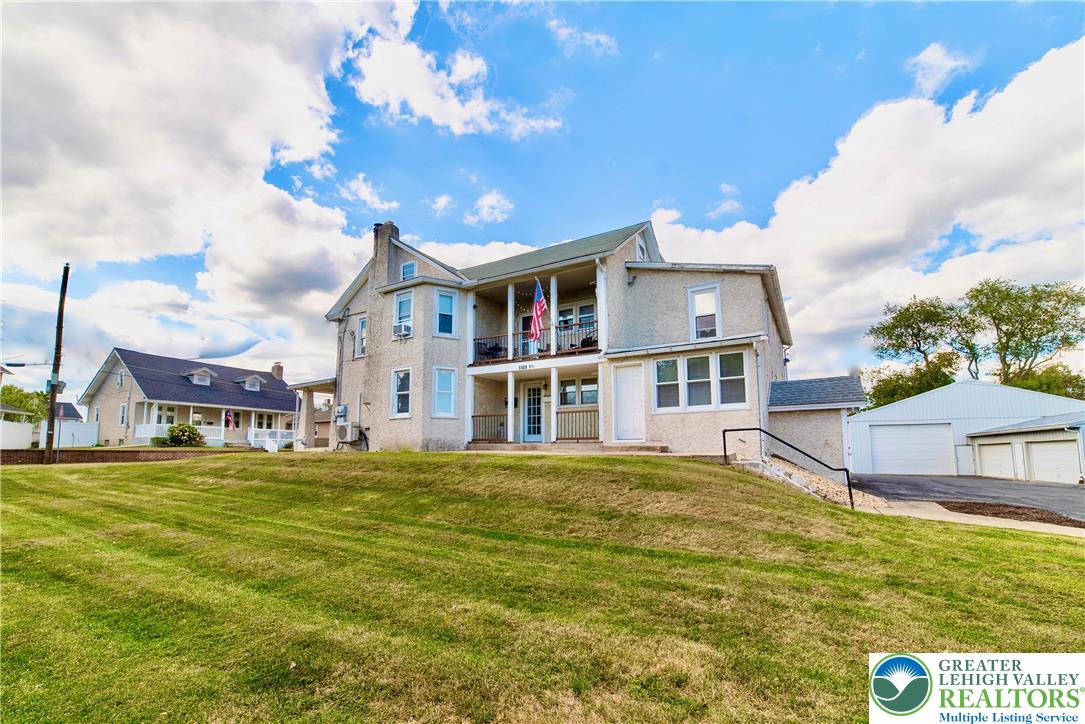 Whitehall Twp, Pennsylvania 18052, United States, 7 Bedrooms Bedrooms, ,4 BathroomsBathrooms,Residential,Pending,205459