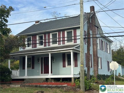 Photo of 696 S Delaware Drive, Upper Mt Bethel Twp, PA 18343 (MLS # 765672) Photo of 696 S Delaware Drive, Upper Mt Bethel Twp, PA 18343 (MLS # 765672)