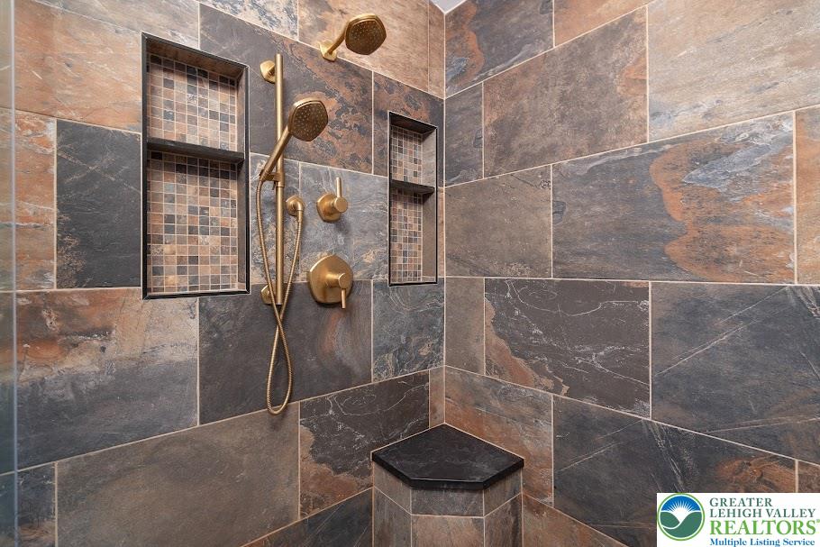 Upper Macungie Twp, Pennsylvania 18031, United States, 4 Bedrooms Bedrooms, ,4 BathroomsBathrooms,Residential,Pending,153458