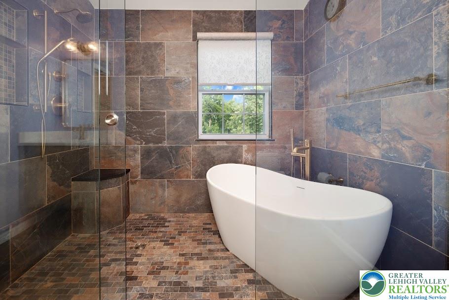 Upper Macungie Twp, Pennsylvania 18031, United States, 4 Bedrooms Bedrooms, ,4 BathroomsBathrooms,Residential,Pending,153458