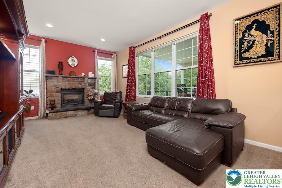 Upper Macungie Twp, Pennsylvania 18031, United States, 4 Bedrooms Bedrooms, ,4 BathroomsBathrooms,Residential,Pending,153458