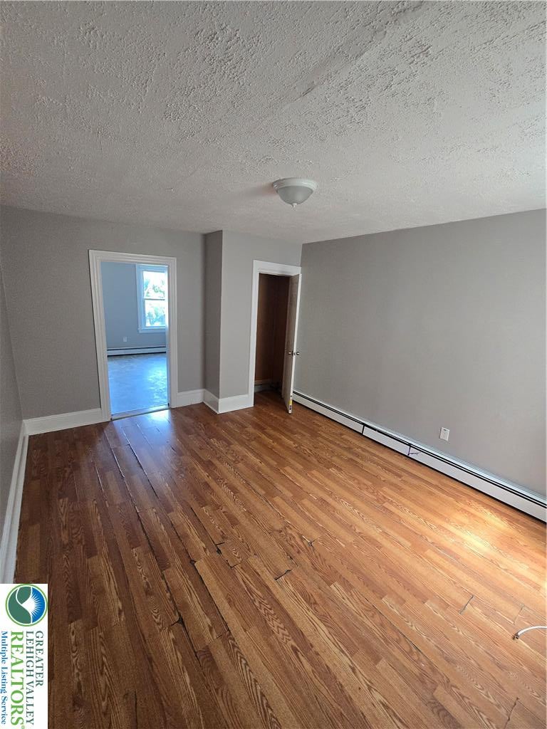 934 Ferry Street 2F