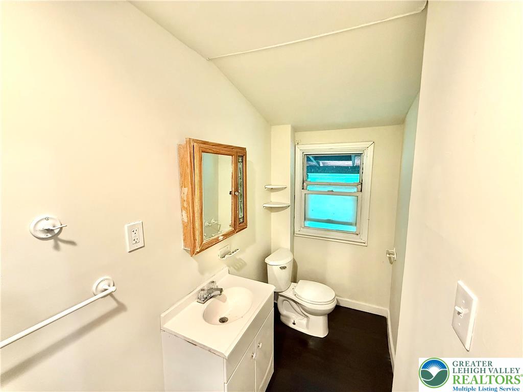 Allentown City, Pennsylvania 18102, United States, 3 Bedrooms Bedrooms, ,1 BathroomBathrooms,Residential,Active,179742