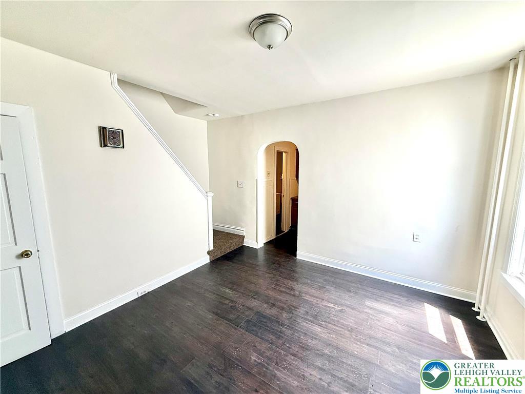 Allentown City, Pennsylvania 18102, United States, 3 Bedrooms Bedrooms, ,1 BathroomBathrooms,Residential,Active,179742