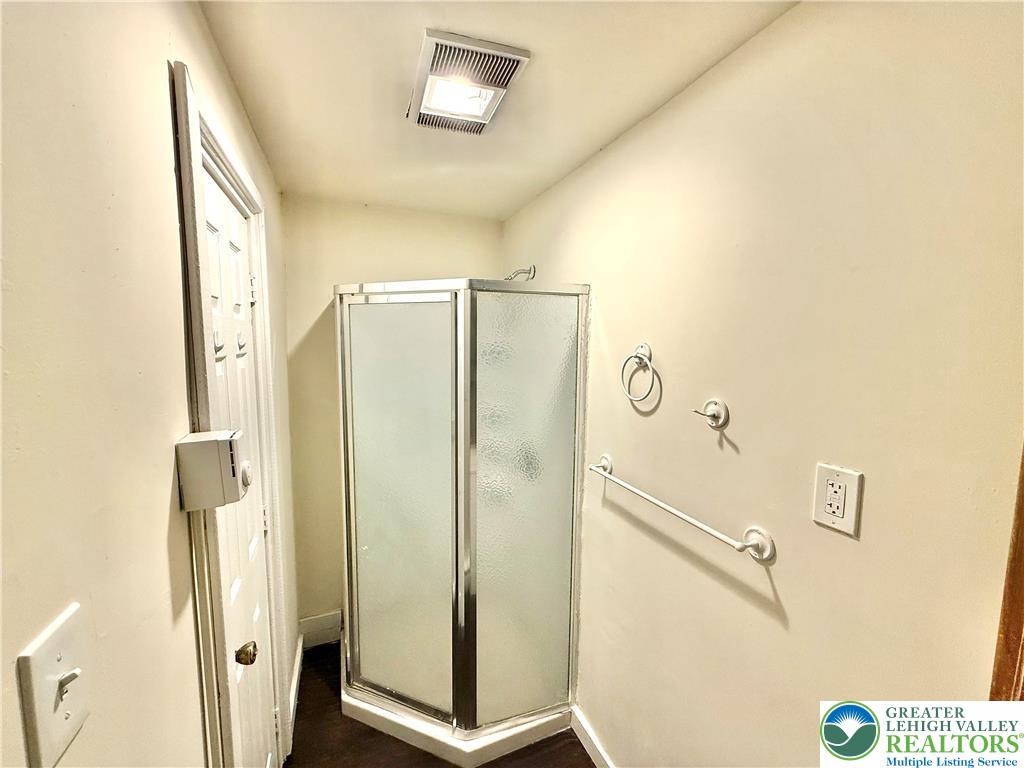 Allentown City, Pennsylvania 18102, United States, 3 Bedrooms Bedrooms, ,1 BathroomBathrooms,Residential,Active,179742