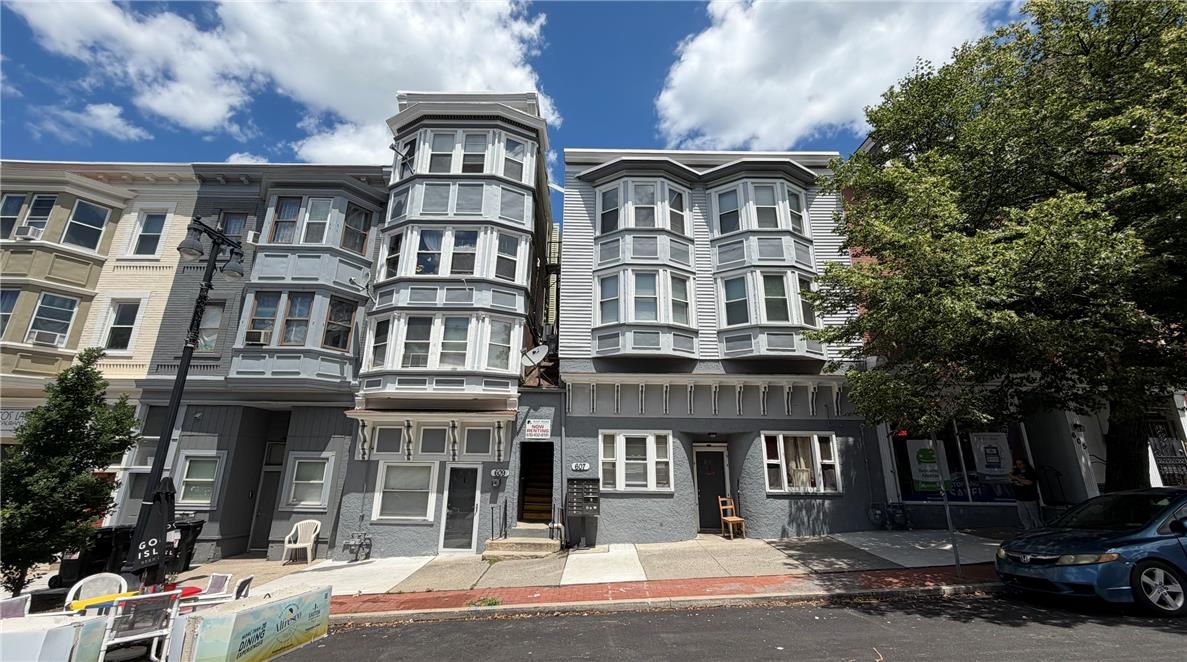 607 Northampton Street