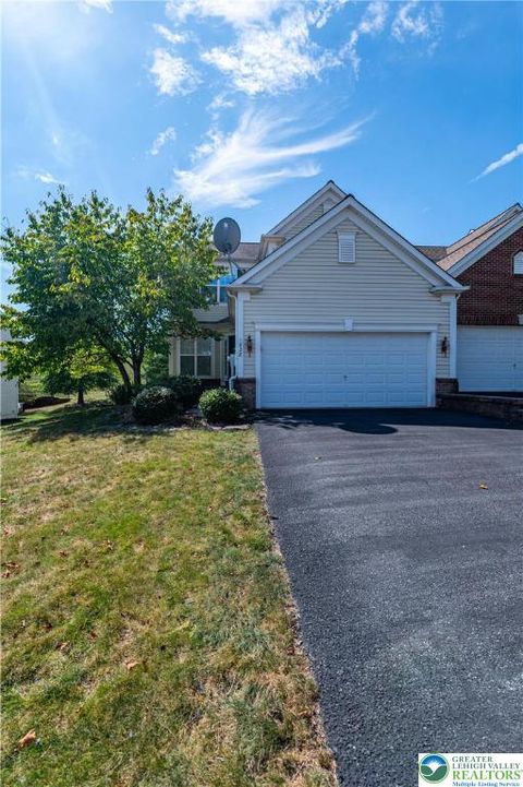 Photo of 1828 Majestic Drive, Whitehall, PA 18069 (MLS # 764674) Photo of 1828 Majestic Drive, Whitehall, PA 18069 (MLS # 764674)